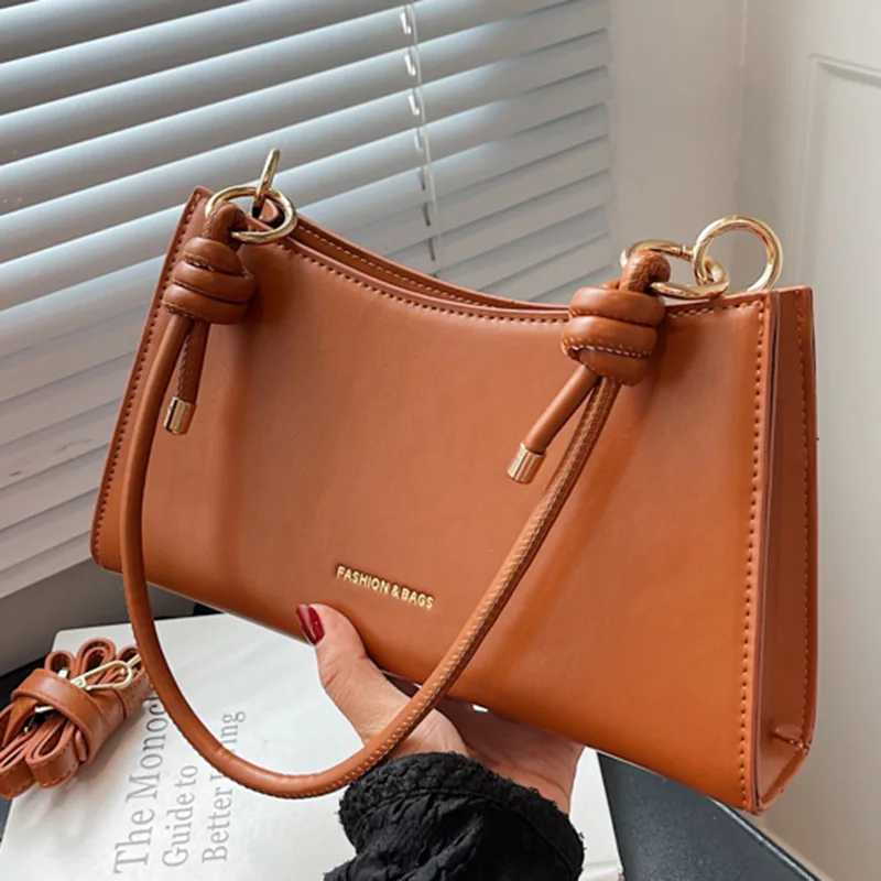 Fashion Wedding Bag Womens 2023 New Temperament Simple Shoulder Underarm Bag Luxury Designer Red Bride Handbags Trend Z250303