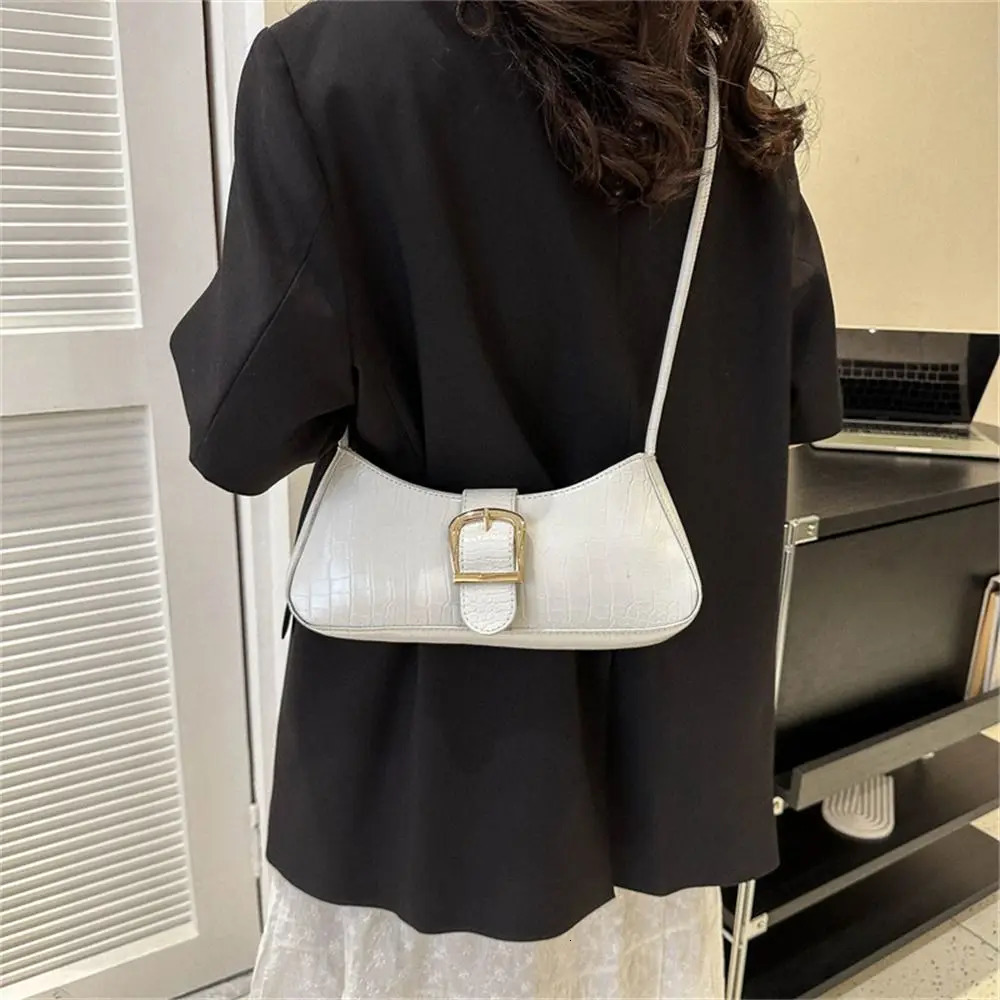 Womens Fashion PU Leather Strap Bag Solid Color Shoulder Bag Fashion Portable Large Capacity Handbag 250228