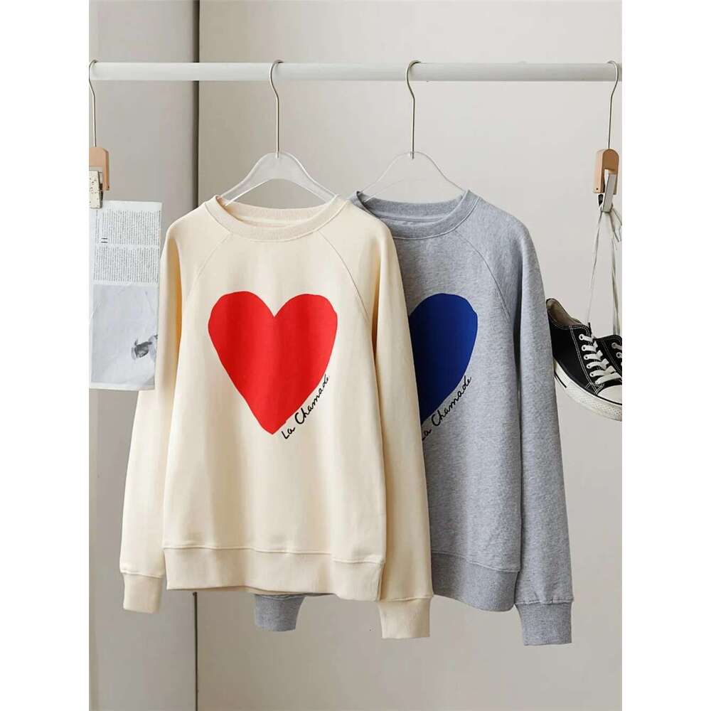 Women Long Sleeve Heart Print Sweatshirt Female 2024 New Autumn Fashion Retro O-Neck Casual Pullover Top