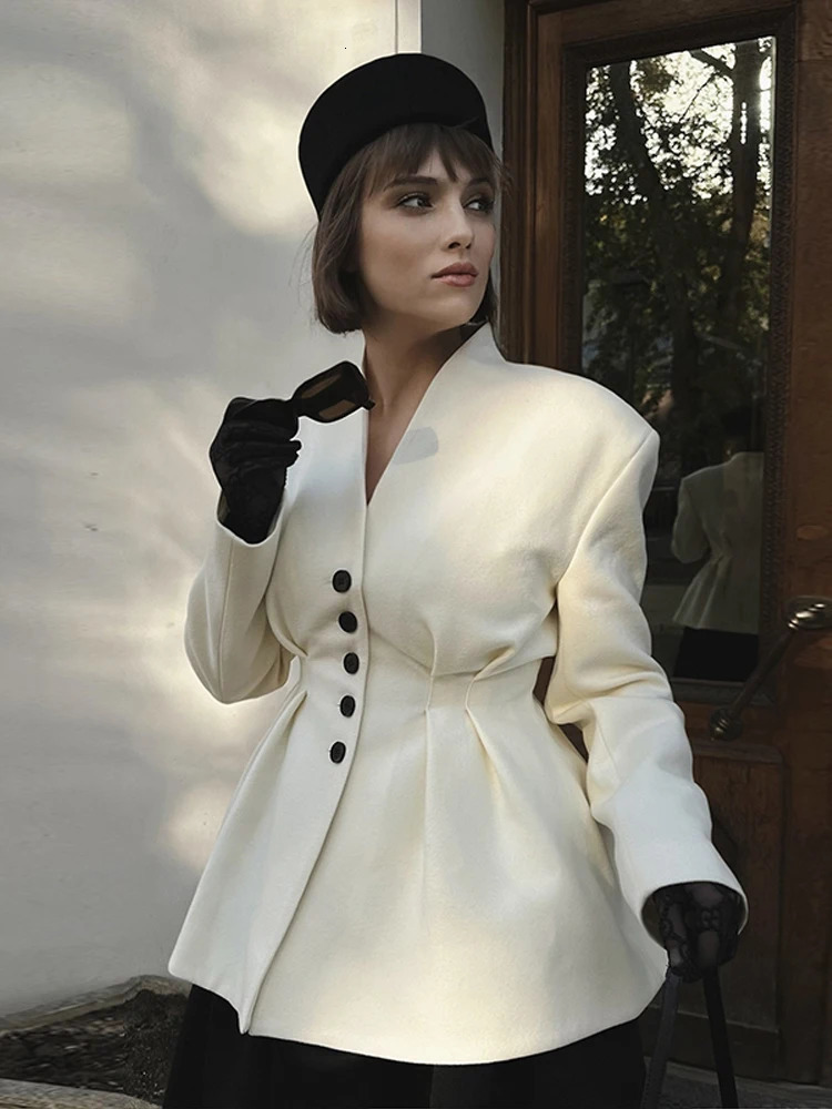 2025 Spring Single Breasted Notched Pocket Suit Coats Fashion Women Long Sleeve Blazer Jackets OL Elegant Tops Streetwear 250303