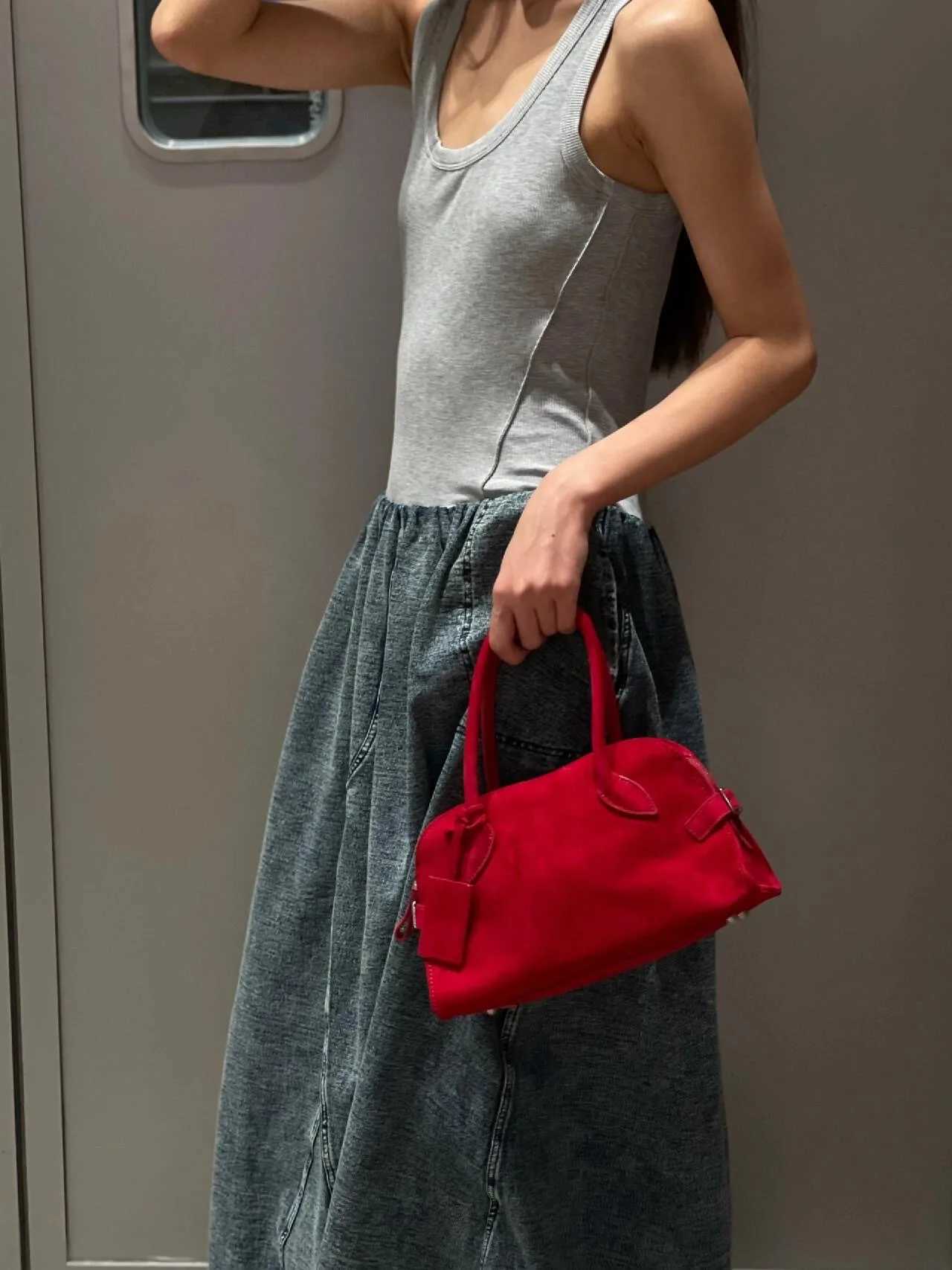 Fashion designer matte bridal red handbag high-quality suede leather womens shoulder bag niche womens handbag Z250303