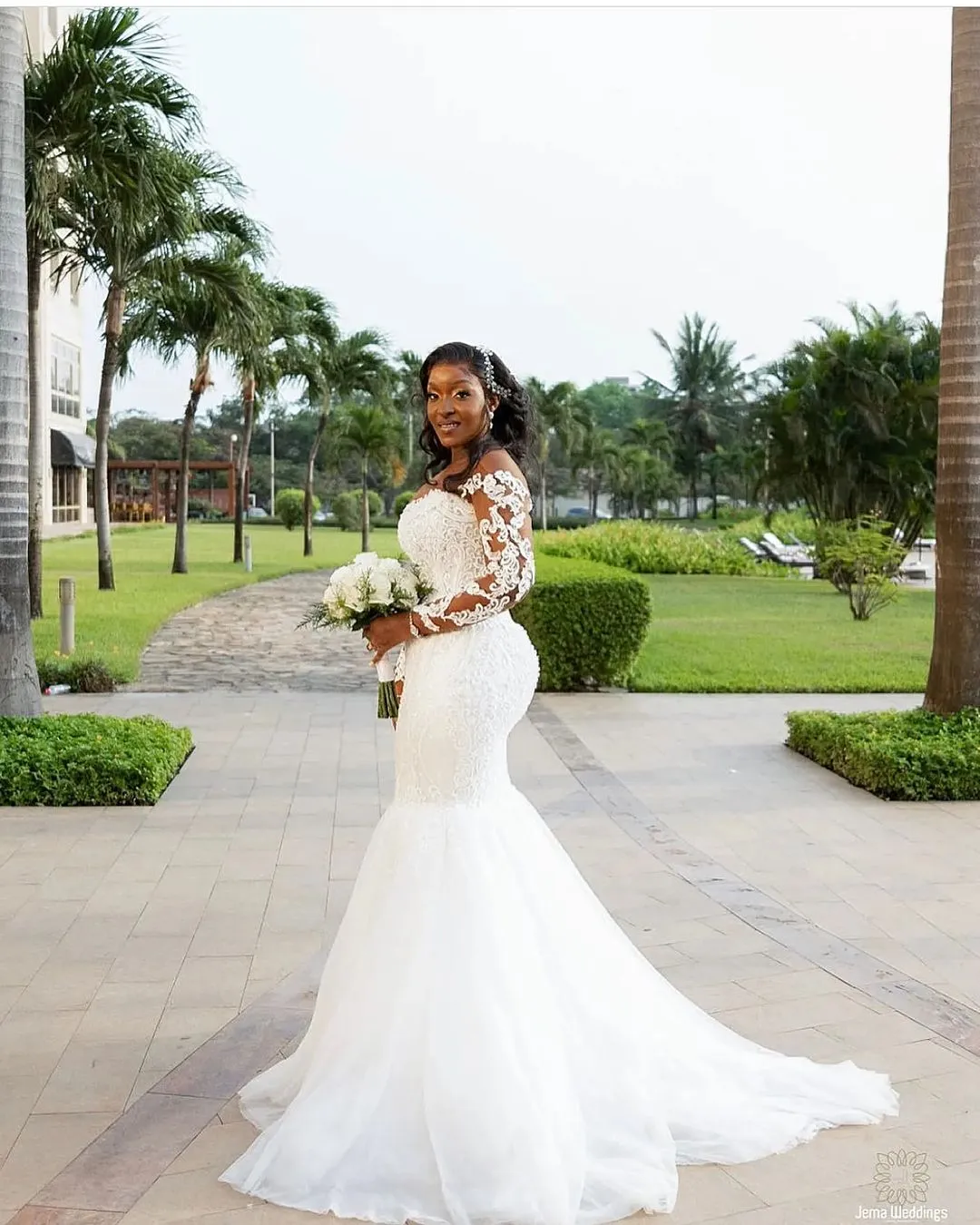 arabic aso ebi lace beaded mermaid wedding dresses 2025 long sleeve customsized sheer neck sparkly vintage bridal gowns dresses