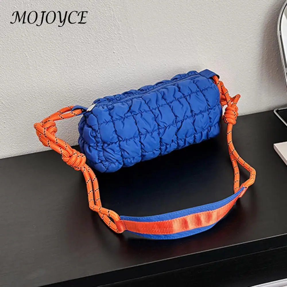 Stylish Women Quilted Cloud Bag with Braided Rope Strap Spacious Padded Crossbody Bag for Daily Use 250303