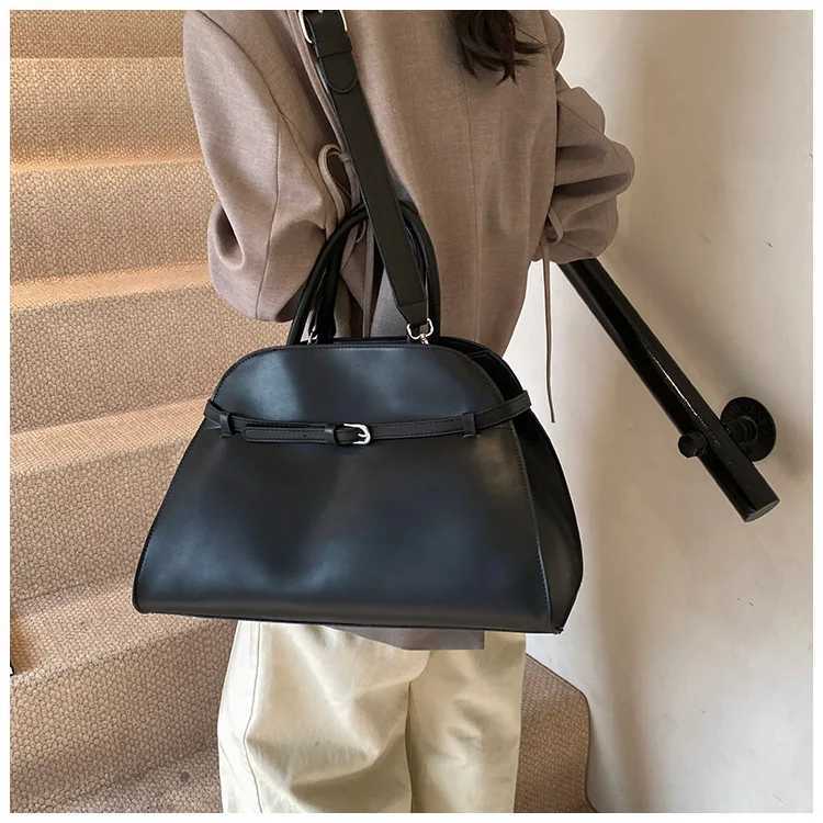 Luxury Designer Lock PU Leather Womens Handbag Retro Crossbody Bag Saddle Tote Y250303