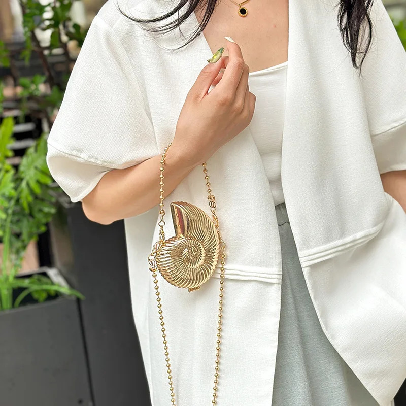 Metal Mini Conch Bag for Women Fashion Shoulder ner Lipstick Makeup 250303