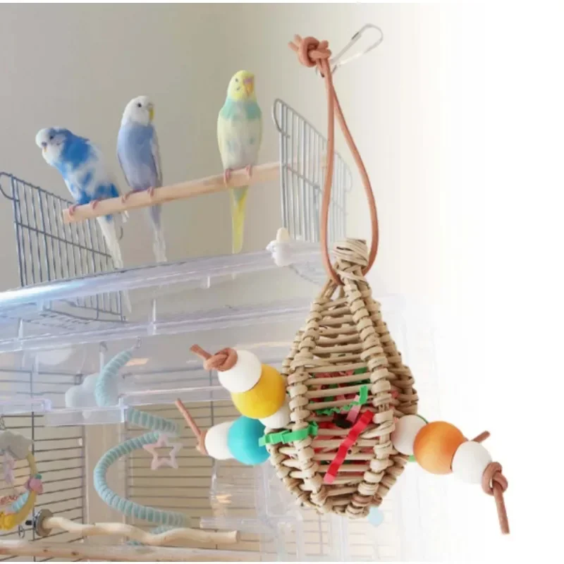 Parrot Toy, Rattan Carambola Gnawing String, Wooden Leather Rope, Paper and Silk Teeth Grinding Supplies Bird Toys