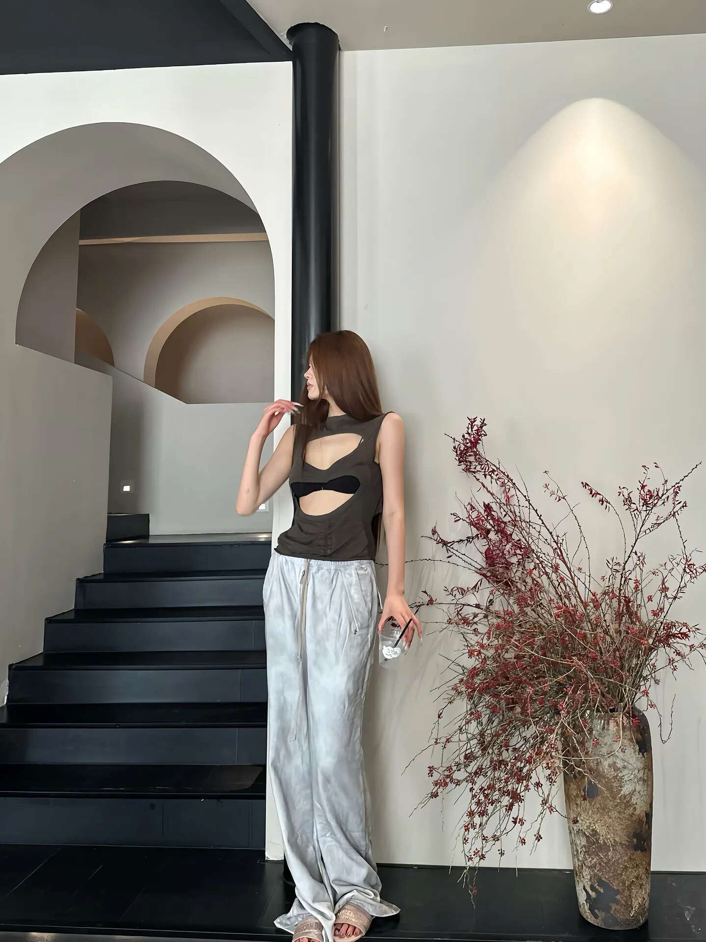 Owens Vest Women Streetwear Cut-Out Backless T-Shirt Fashion Ripped Design Top High Quality Cotton Tshirt Sexy RO Clothing