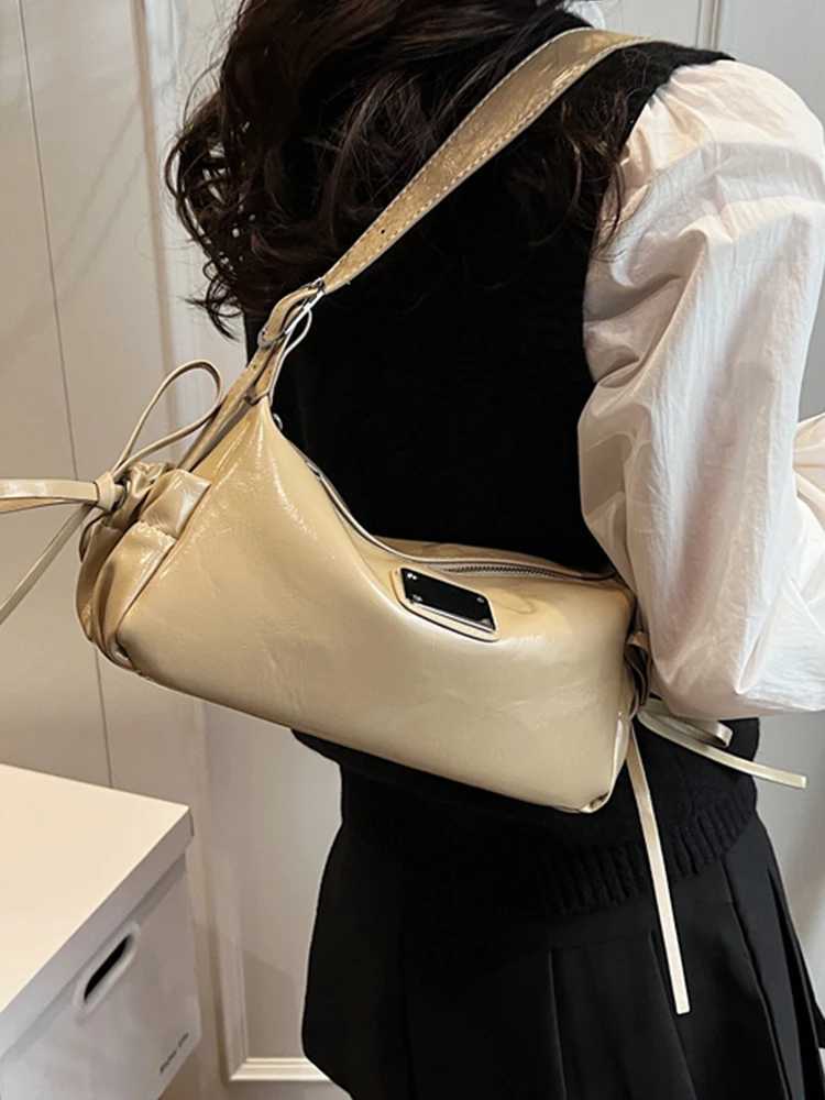 French womens red shoulder bag 2024 classic PU leather zipper design armrest bag womens commuting handbag Z250303