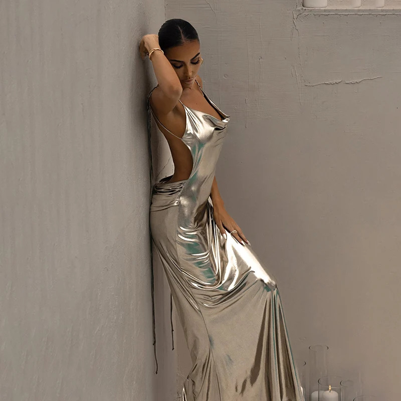 Elegant Sheath Cocktail Dress - Sleeveless Evening Gown with Sexy Backless Design for Summer Parties C260312