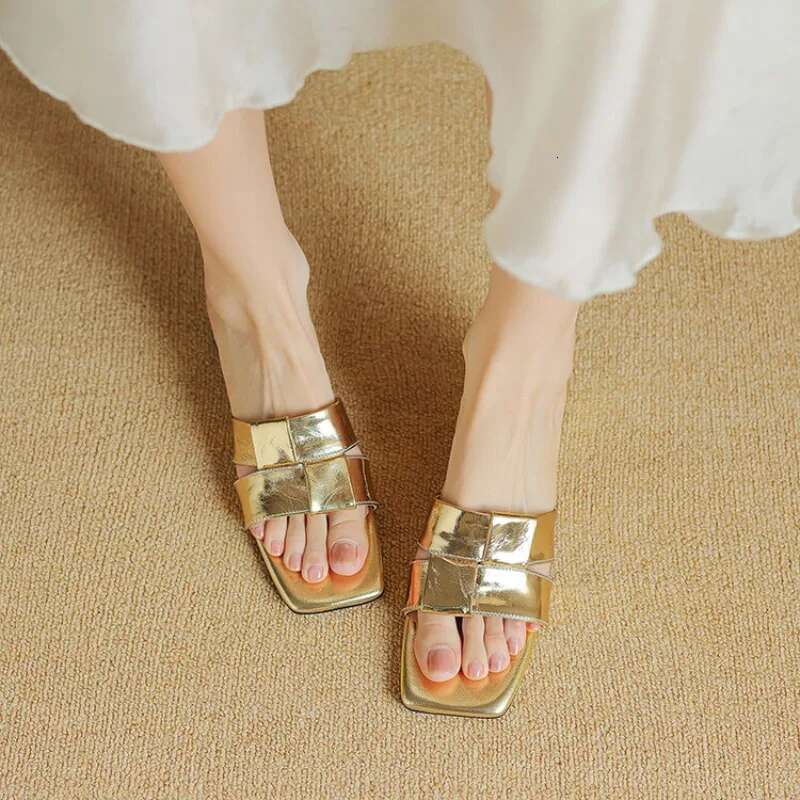 Plus Size 2025 Summer Casual Flat Slippers Outdoor Beach Flip ps Female Trend Brand Design Slides Shoes Women