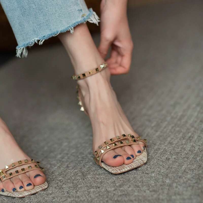 Fashion Mid-heel Summer Rivet for Women 2025 New Versatile Stiletto High Heels Buckle One-strap Women's Sandals 's