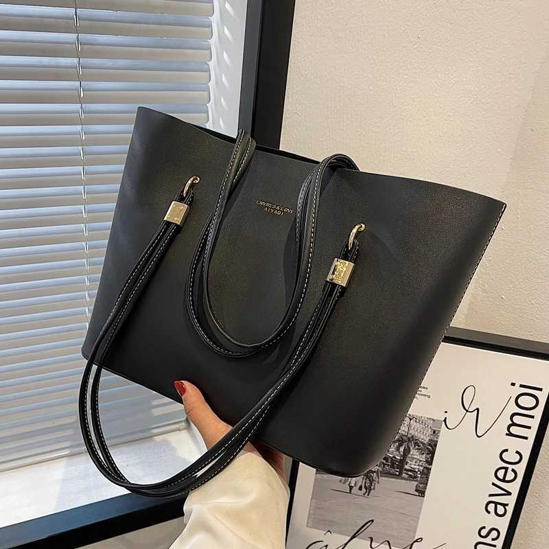 2023 Autumn New Large Capacity Leather Handbag Luxury Designer Wedding Bridal Shoulder Bag Z250303