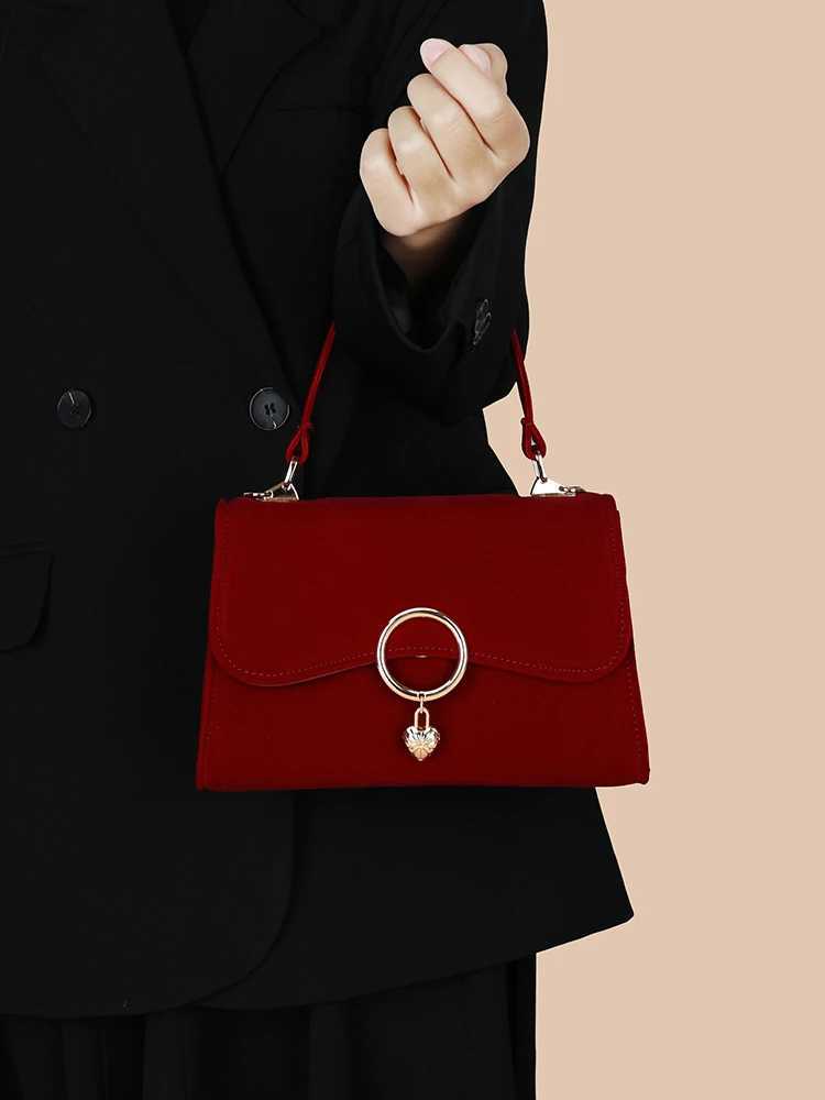 Luxury Velvet Design Wedding Bag Women Classic Wine Red Soft Handle Small Handbags High-Grade Sense Bridal Trapeze Bag Z250303