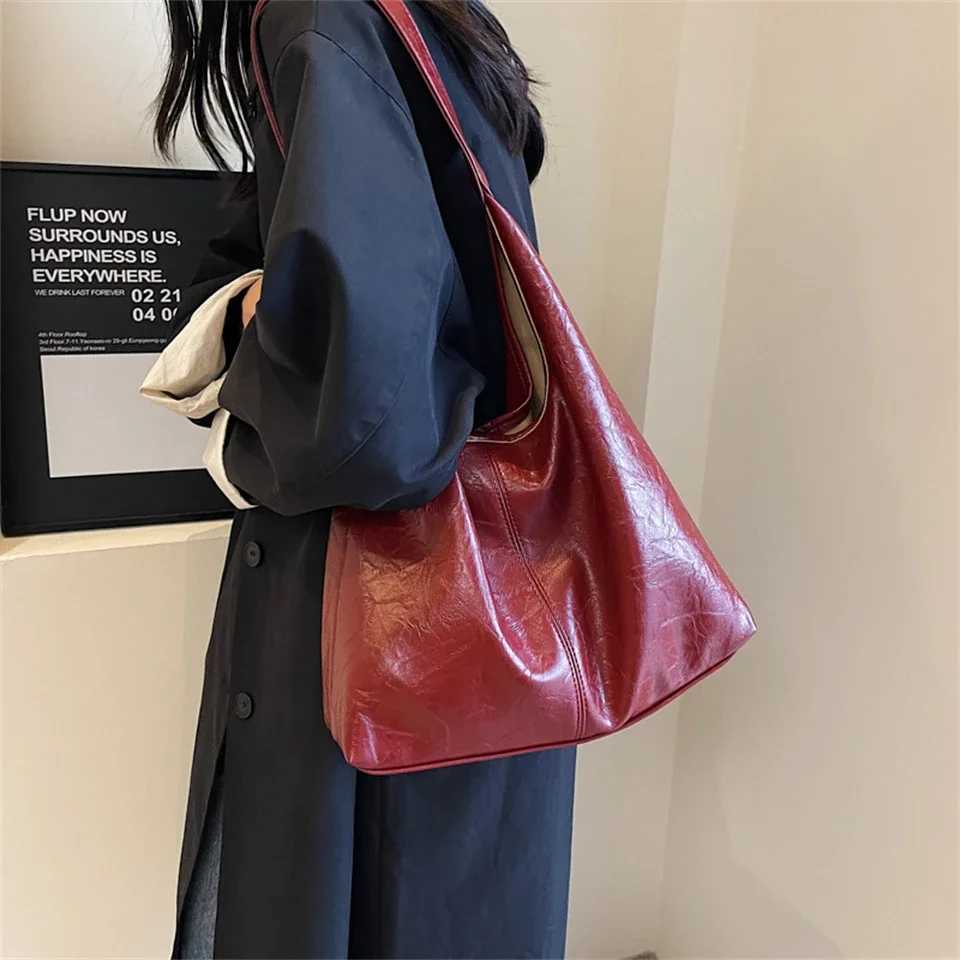 Soft PU Leather Quality Underarm Bag Vintage Wine Red Ladies Shoulder Bag Commuter Large Handbag 2pcs Womens Versatile Tote Bag Z250303