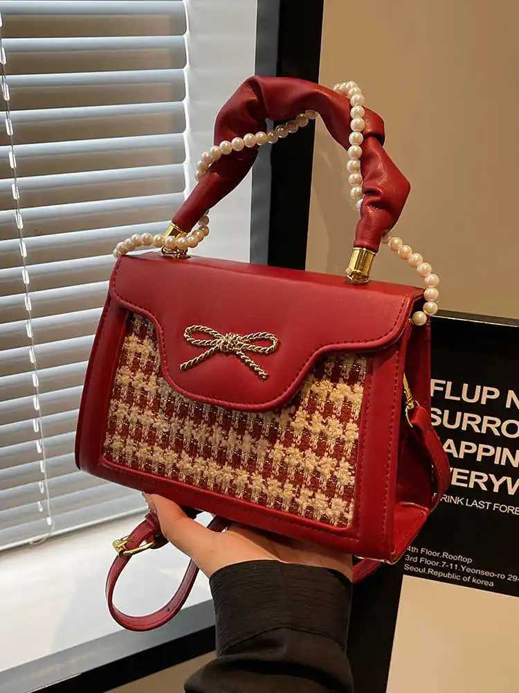 High-grade Red Womens Handbags New Bow Chic Pearl Chain Temperament One Shoulder Crossbody Bags Elegant Bride Small Square Bags Z250303