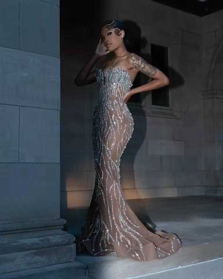 Sexy Illusion Champagne Prom Dresses 2025 For Black Girls Sequin Crystal Party Gowns Sweetheart Customized Vestidos De Gala