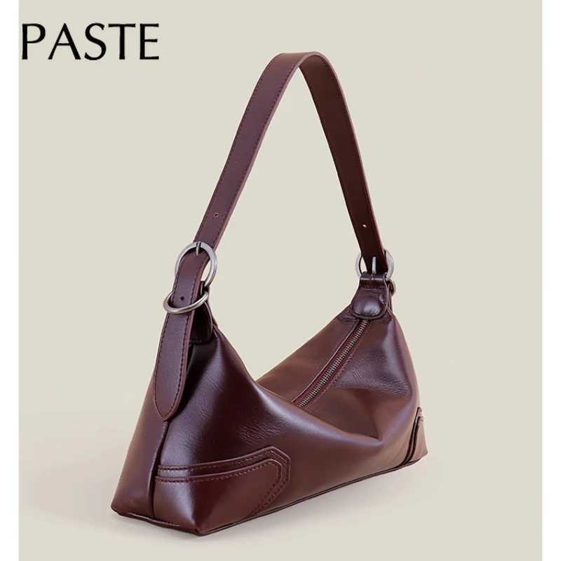 Ins Chic Designer Adjustable Length Belt Handle Tramp Handbag Oil Wax Cow Leather Womens Armrest Shoulder Bag Wine Red Handbag Z250303