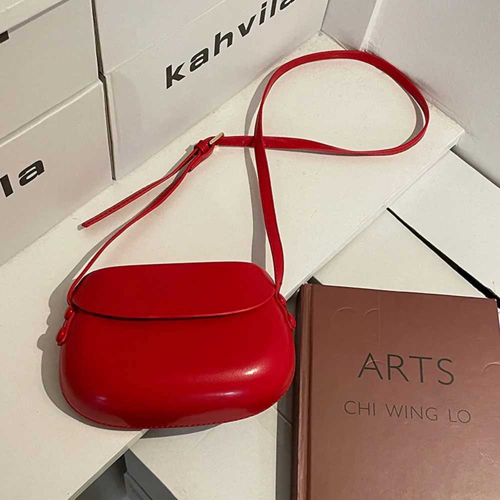Vintage Wine Red PU Mini Cross Bag 2023 New Womens Smooth Magnetic Buckle Shoulder Bag Light Luxury Elegant Phone Bag Z250303
