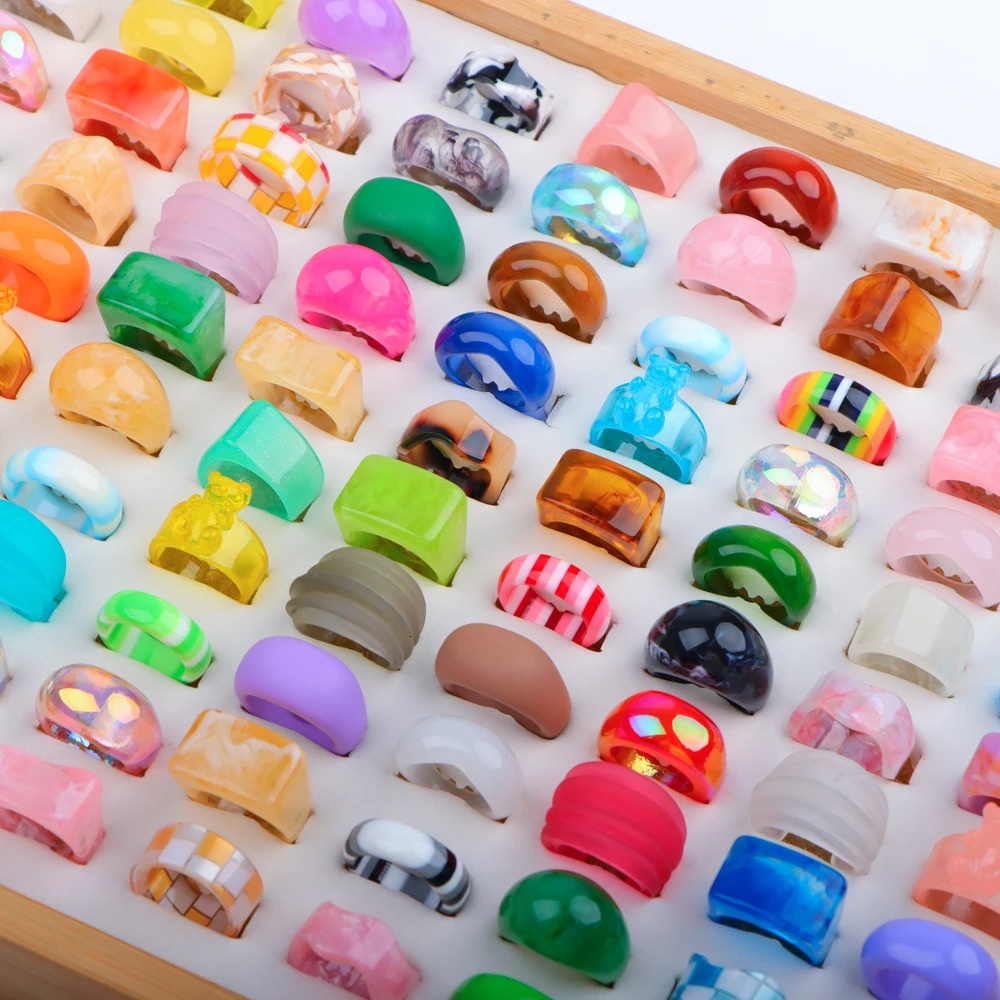 30 pieces/batch of fashionable colored transparent heart-shaped rhinestone resin acrylic rings suitable for mixed styles of women girls jewelry party 
