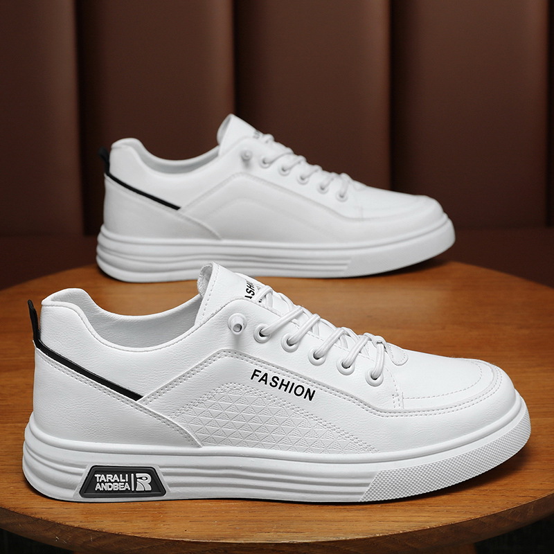 Summer Designer s New Breathable White Shoes 2025S Men s Trendy Versatile Low Top Leather Soft Bottom Outdoor Sports And Leisure Fashion Board Shoes