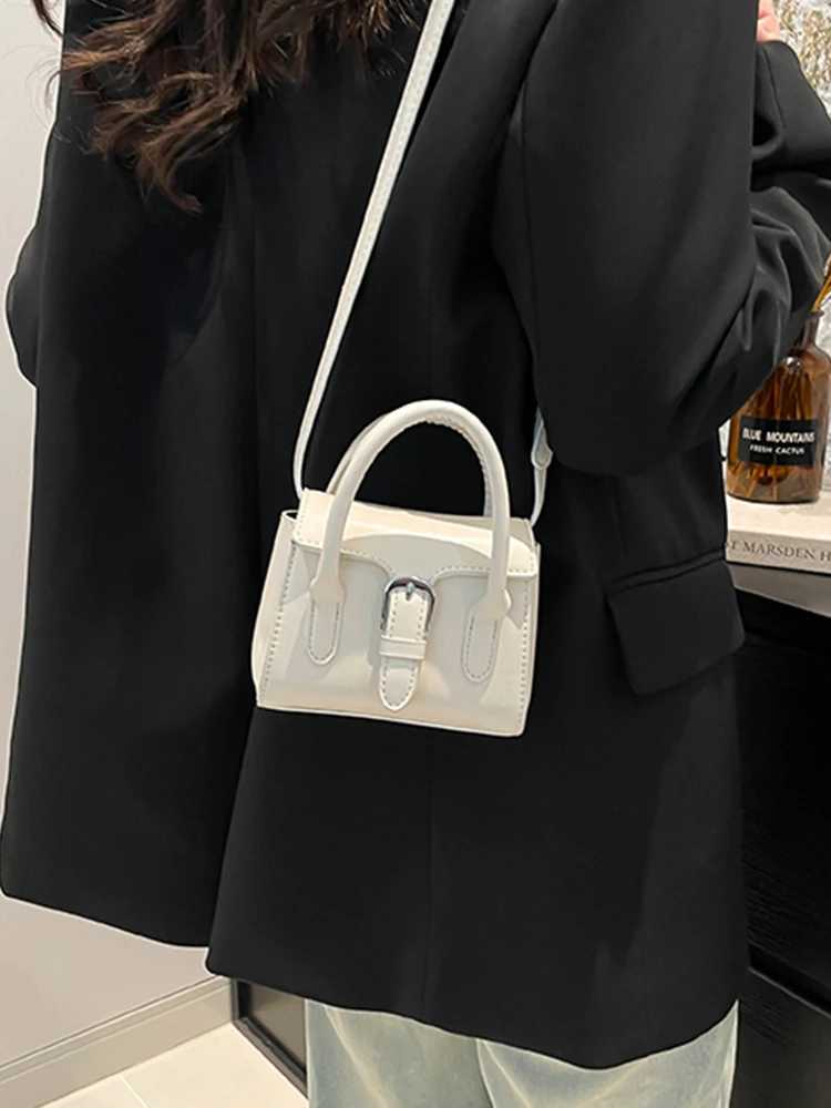 Mini Red PU Leather Flip Flat Bag Suitable for Womens Spring 2025 New Fashion Handbags and Wallets Womens Shoulder Bag Z250303