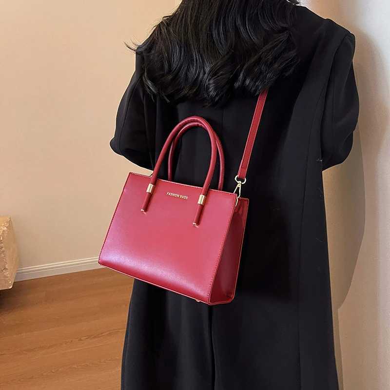 Red Color Top-handle Bags For Women 2024 Luxury Designer Handbags PU Leather Large Capacity Casual Street Shoulder Shopper Totes Z250303