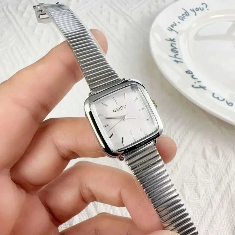 Retro Steel Str for Women Luxury Gift Square Quartz Students Casual Ladies Wrist Dropshipping Womens WatchXJ250304