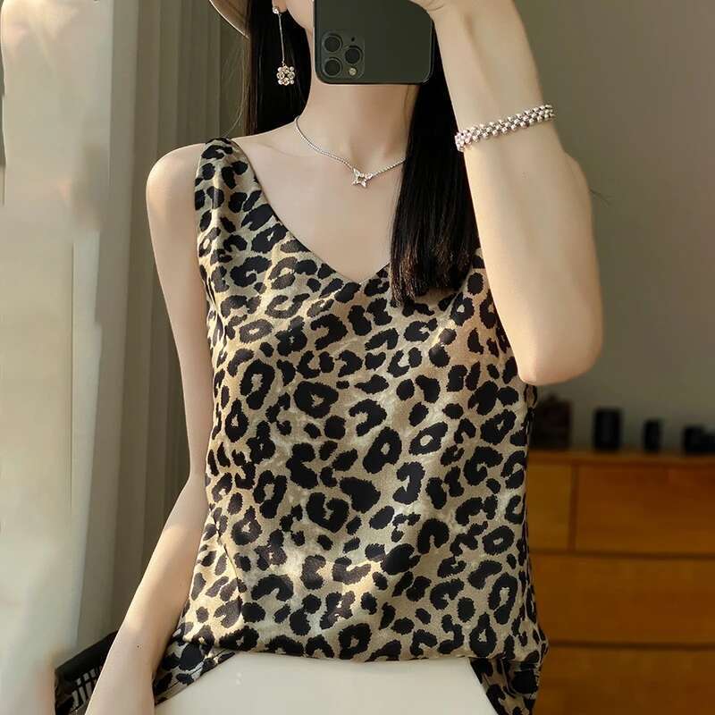Design Western-style Niche Silk Women's V-neck ral Print with Suit Satin High-end Vest Camisole Womens Tops