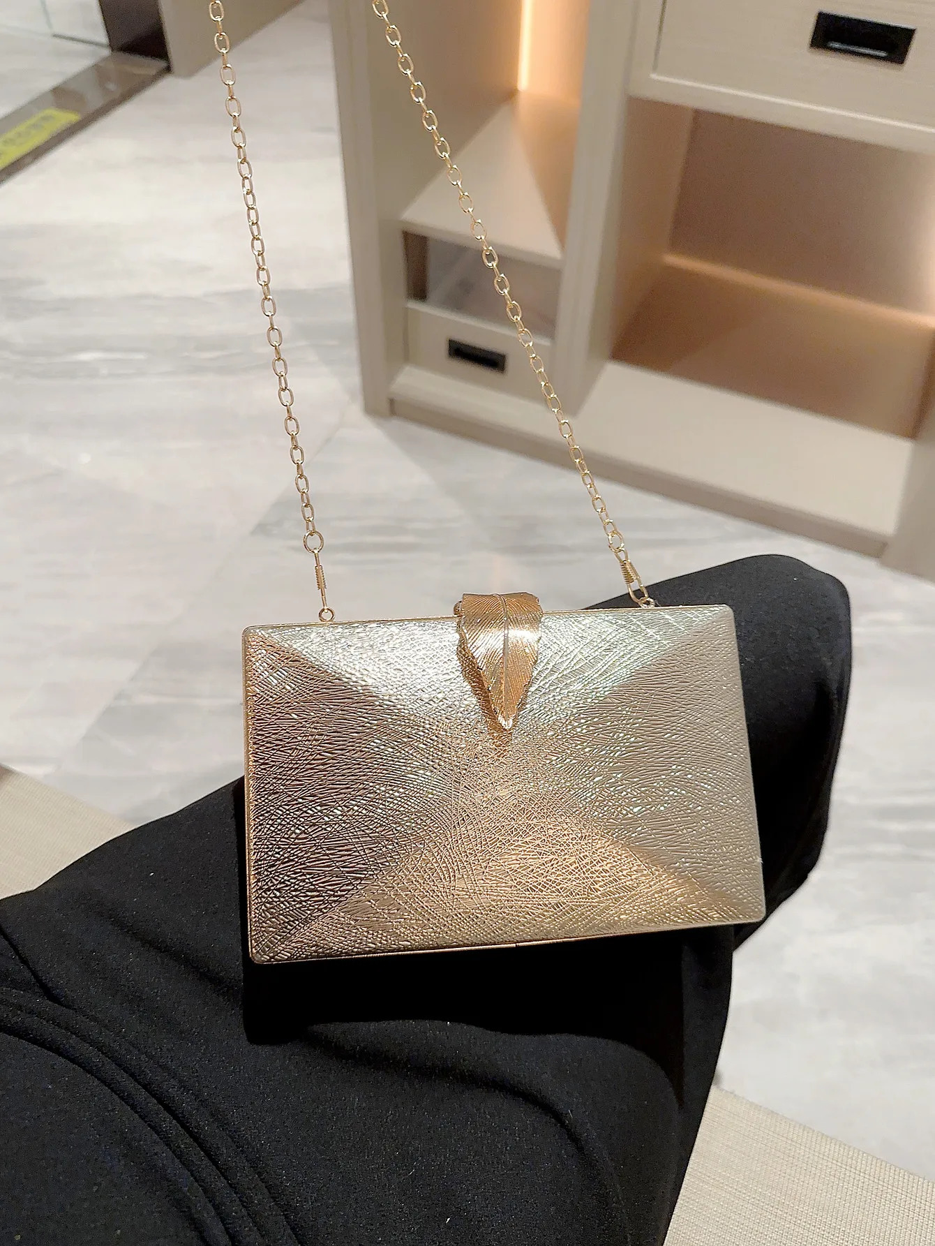 Womens Fashion Gold Leaf Buckle Box Dinner Bag Clutch Chain Evening Dress Party Prom 250303
