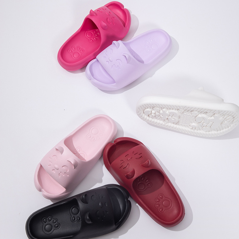 designer sandals Lucky Cat Slippers Thick 2025 Soft Bottom Anti slip Home Bathing Odorless Men's and Women's Bathroom Coolpad