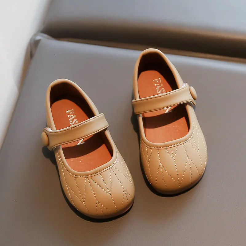 Baby Girl Toddler Shoes Spring Softsoled Childrens Princess Fashionable Foreign Girls Small Pu Leather Loafer Flats 250303