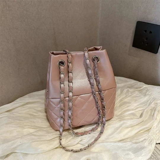Black Chain Trend Woman Messenger Shoulder OL Bags PU PVC Leather Women Lady Shining Handbag Purses Small Bags 250228