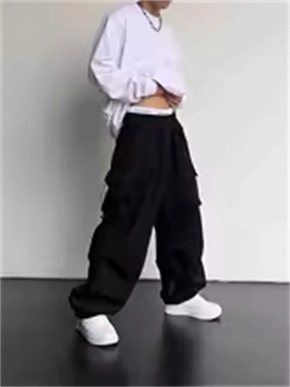 Spring and summer mens casual pants with large pockets street clothing in black stretchy sporty fashionable oversized couple pants for going outXJ2503