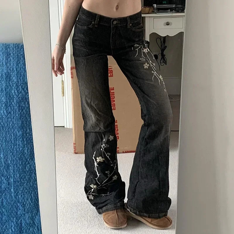 Floral Embroidery Jeans Vintage 2000s Low Rise Flared Jeans Women Retro y2k Baggy Denim Pants High Street Basic Trousers 250228