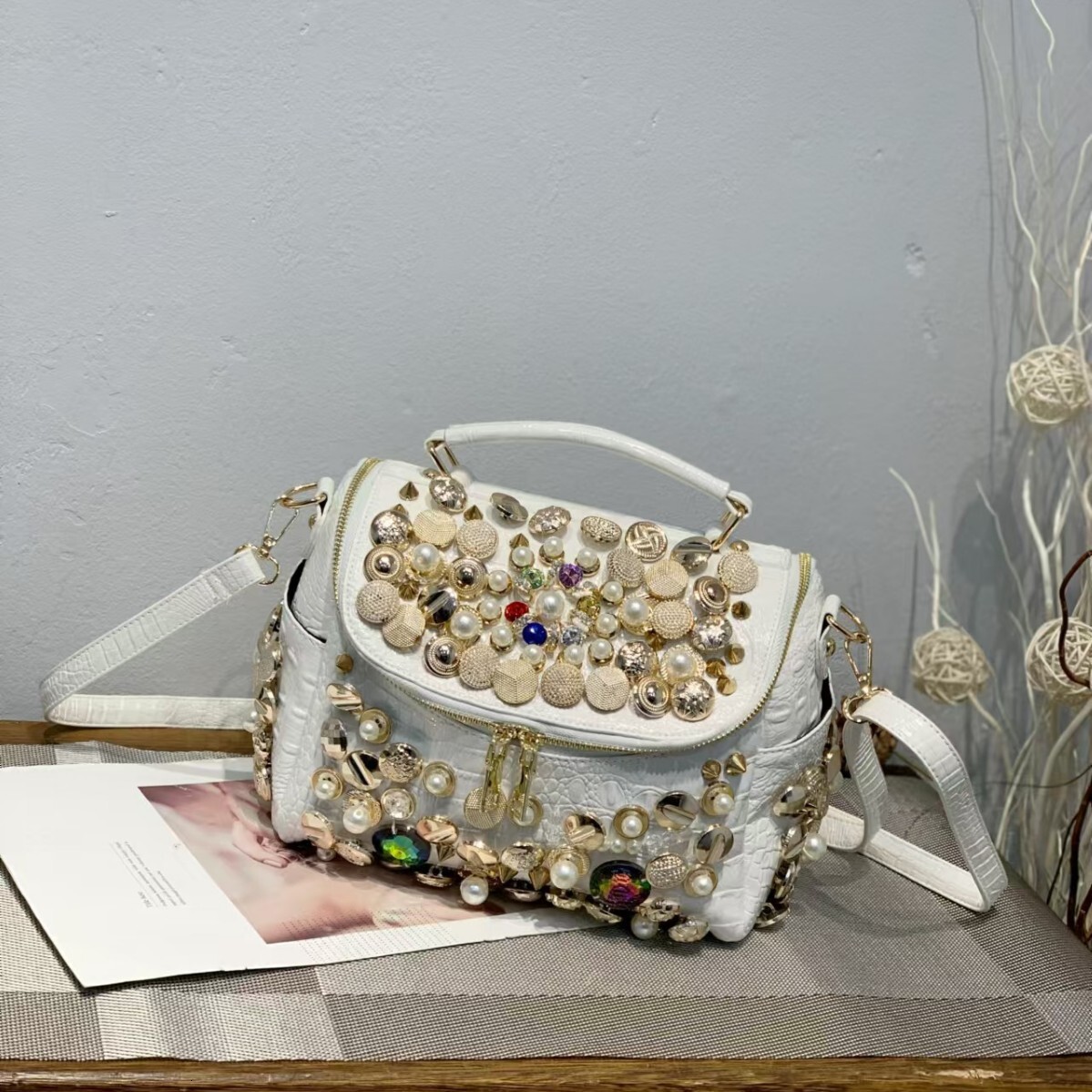 Fashion and Personalized Women's 2025 New Beaded Rivet Water Diamond Single Shoulder Crossbody Bag Versatile Handbag