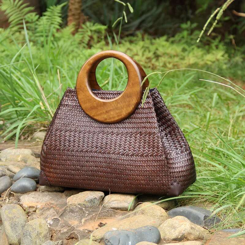 New Bucket Woven Women's Rattan Straw Bag Leisure Holiday Wooden Handle Handbag