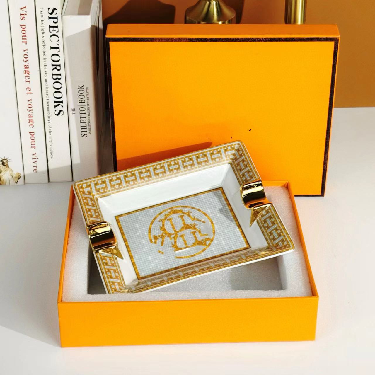 European style ashtray ceramic home living room luxury large personalized KTV ashtray home wholesale desktop decoration