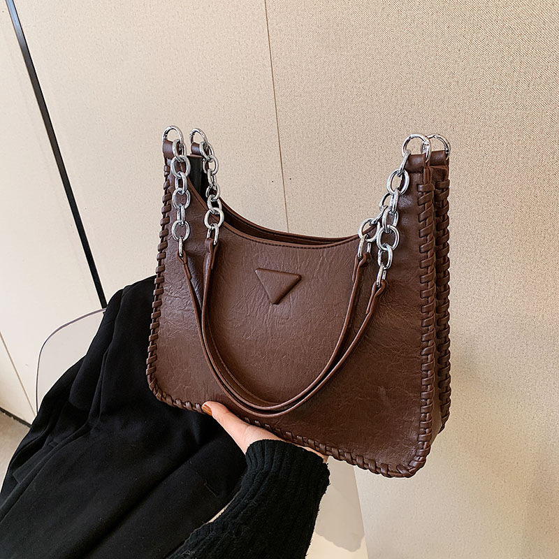 Free shipping 2025 designer Shoulder Bags For womans shoulder bags printing Latch NEW hot handbag Fashionable flap women messenger Chain armpit bag