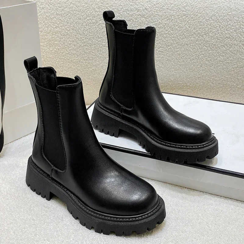 2024 boots new thick-soled wens winter shoes for wen autumn fion thick-soled short boots for wen Z250304