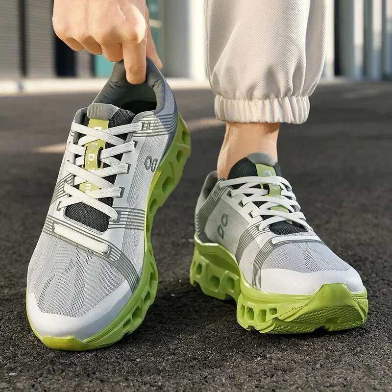 New 2025 Summer Shock Absorbing Casual Sports Off Road Running Men's and Women's Shoe Fashion Trend Gol f Sho es