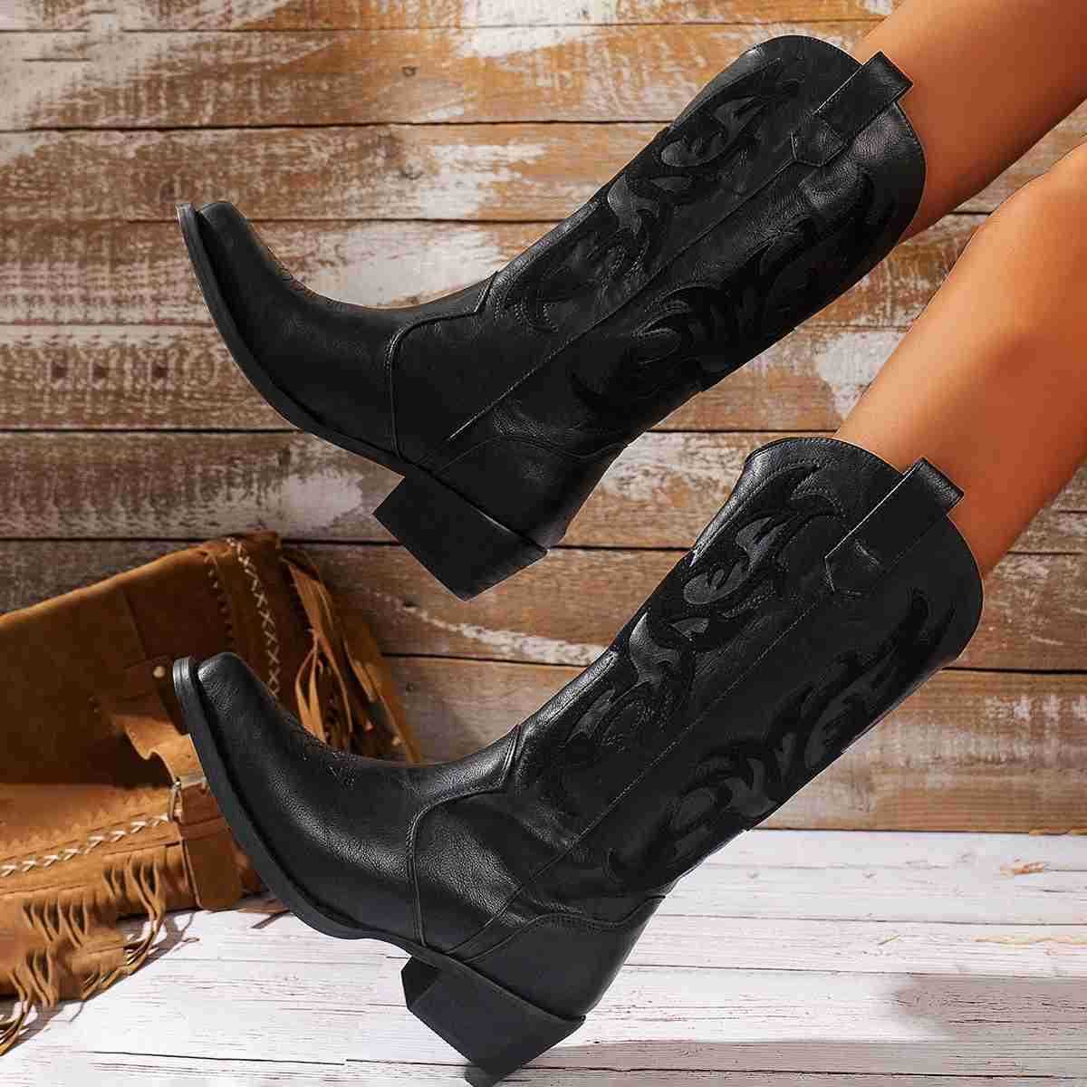 New Fionable Wens Boots with Leather Embroidered Thick Heel Square Toe Wern Cowboy Boots for Wen Z250304