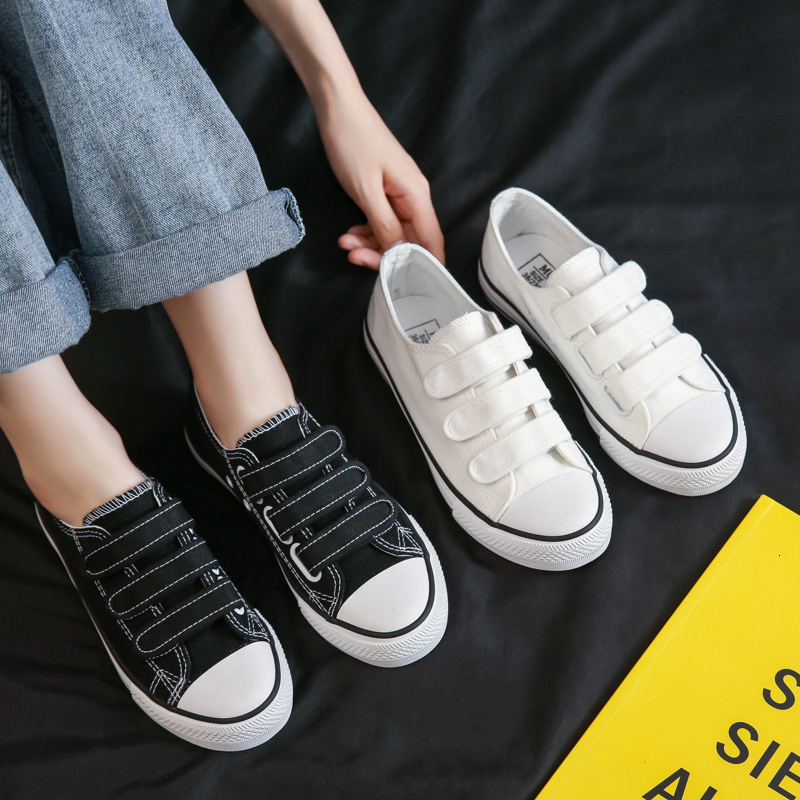 2025 New Spring Low Top Korean Edition Velcro Canvas Designer Girls' Board Lazy White Shoes Trendy Sports Shoes