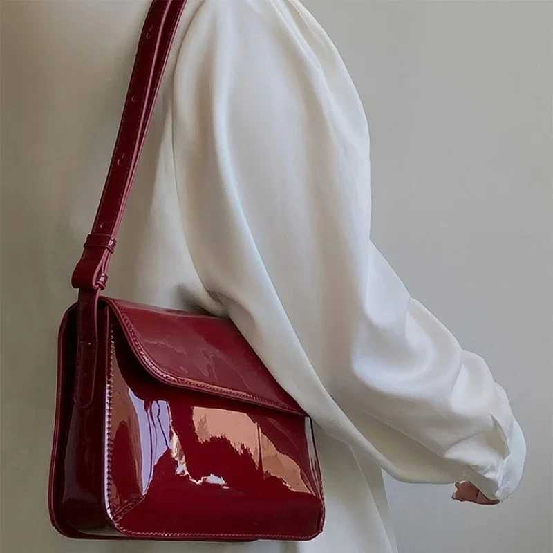 Fashion Patent Leather Lady Sling Bag Pu Leather Women Phone Crossbody Bag Small Ladies Flap Shoulder Messenger Bag Red Bag Z250303