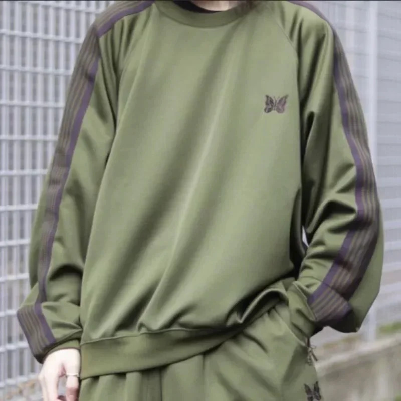 25ss Butterfly Embroidery Sweatshirts Men Women 1 High Quality Striped Olive Green Crewneck Casual Pullovers Inside Tags 250304