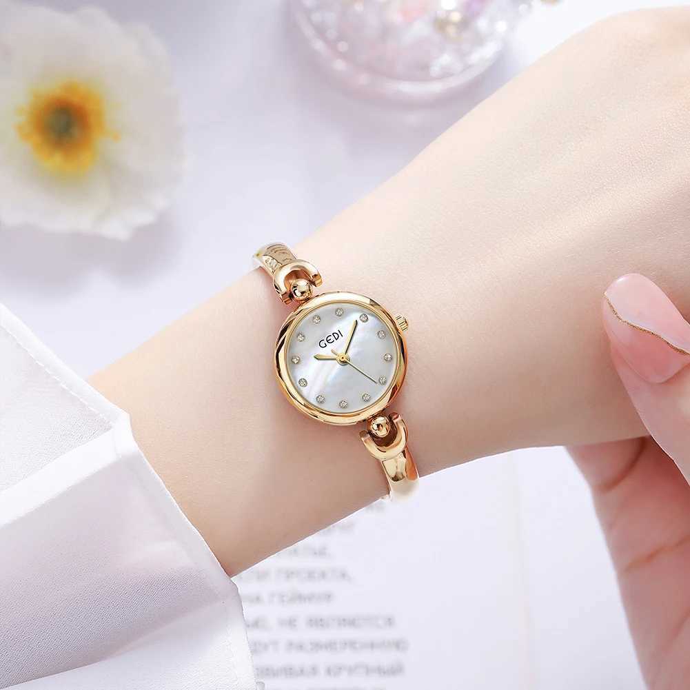 Fashion Building Top Brand Elegant Waterproof Golden Quartz Women Luxury Steel Chain Str Diamond Index Small Dial La GiftsXJ250304