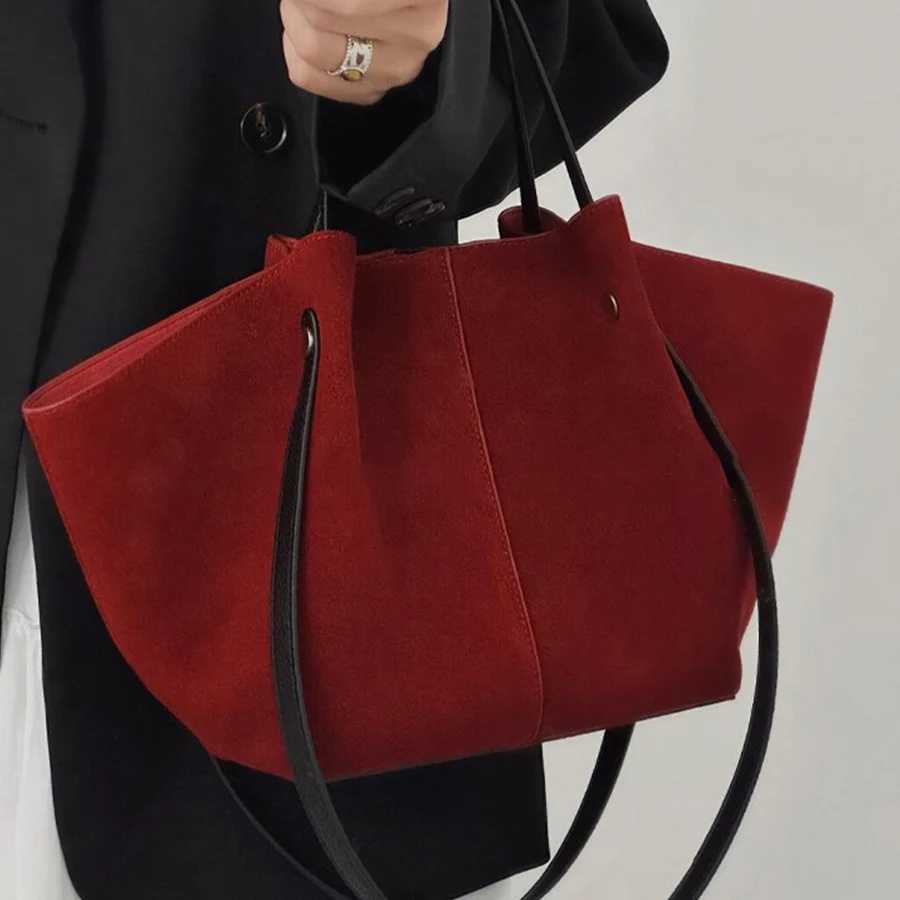Large capacity suede Tote bag Womens new autumn/winter red bridal wedding wing shape hand bag single shoulder underarm bag Z250303