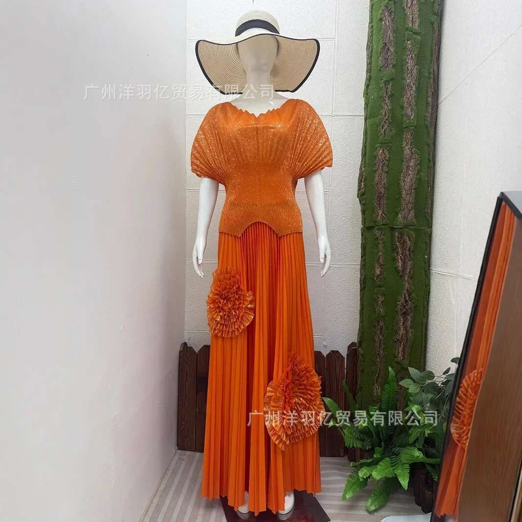 2025 New Miyake Pleated Heavy Industry Disc Wer Pendulum Skirt Set Fashion Design Temperament Womens Two Peice Sets Clothing