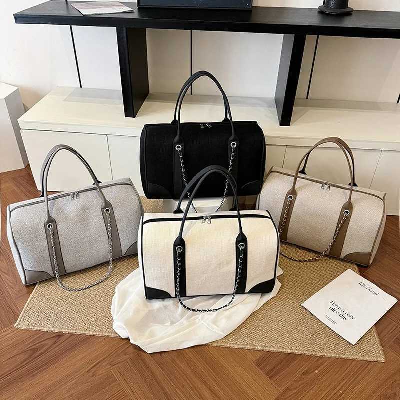 New high-capacity contrasting canvas travel handbag simple and stylish shoulder business bag Y250304