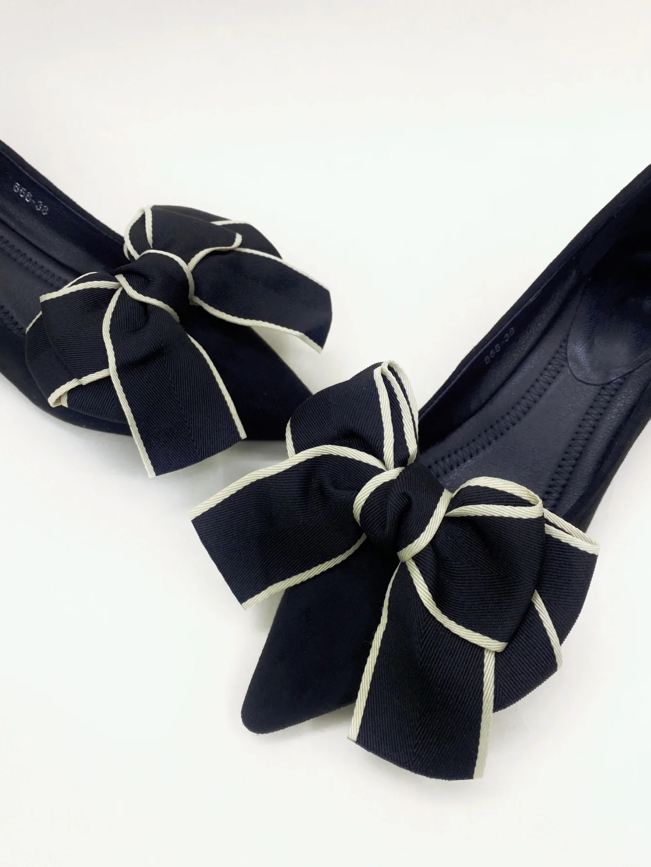 2pcs Elegant Detachable Bow Detail Shoe Clips For Decorating Wooden Or Flat Sandals DIY Accessory EasyMatch Shoe Decoration W 250218