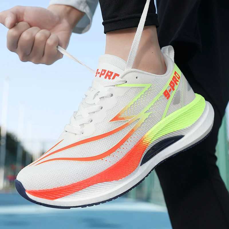 Fashion mens and womens sports running shoes casual breathable mesh surface carbon plate support wear-resistant rubber outsoleC250304